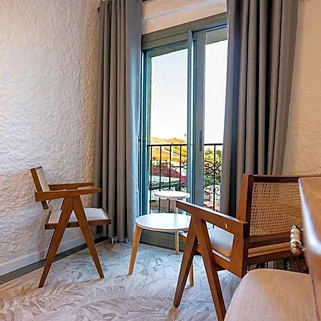 Hotel The Comelly Alacati Ciftlikkoyu