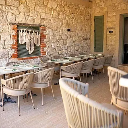 The Comelly Alacati Hotel